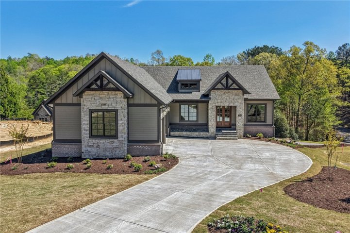 709 Hemlock Court active home in Cliffs At Keowee Falls South, Salem, SC