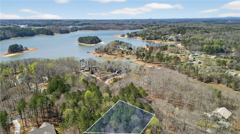 00 Overlook Drive pending home in Edgewater Hills, Fair Play, SC