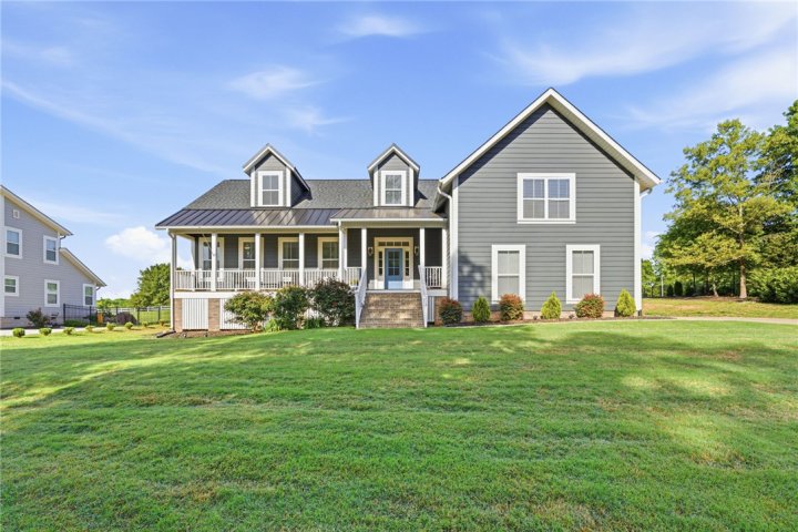 112 Lipizzaner Court active home in Saddlehorn, Pelzer, SC