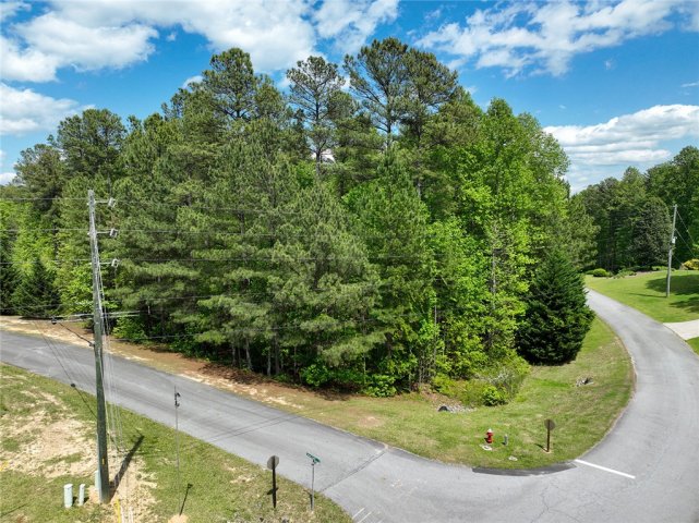 500 Stoney Creek Trail active home in Jocassee Ridge, Salem, SC