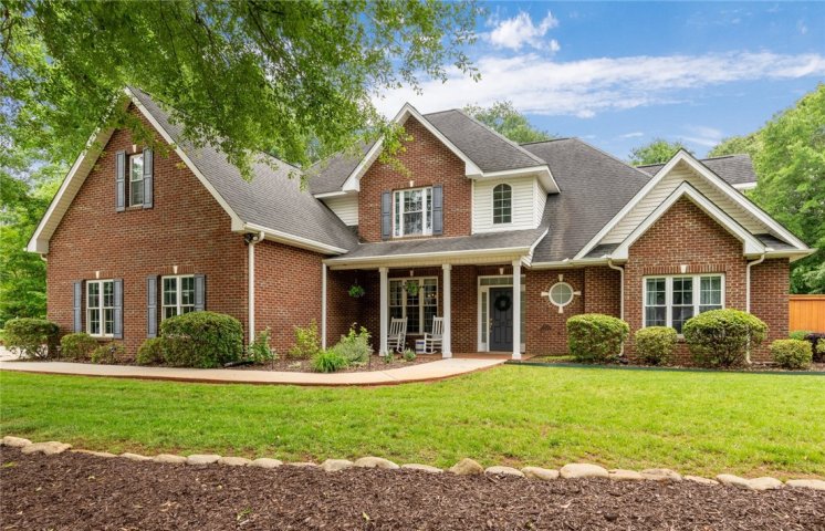 Homes in Royal Oak Shores, Anderson
