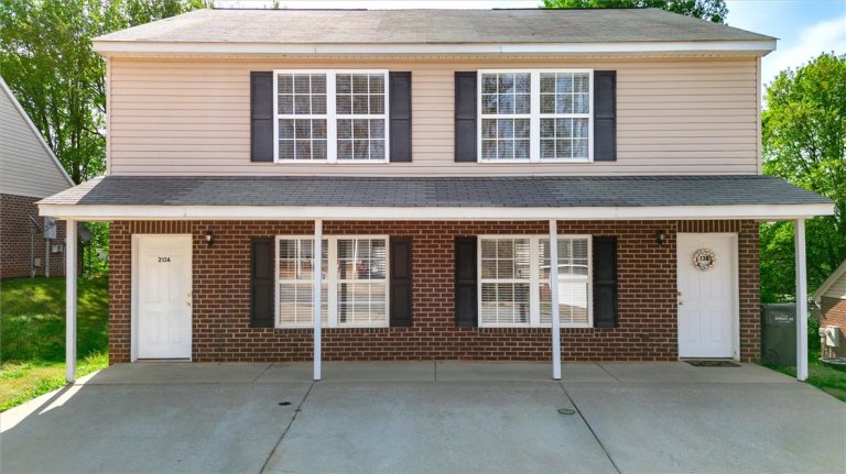 213 Springfield Circle sold home in Springfield Plantation, Easley, SC