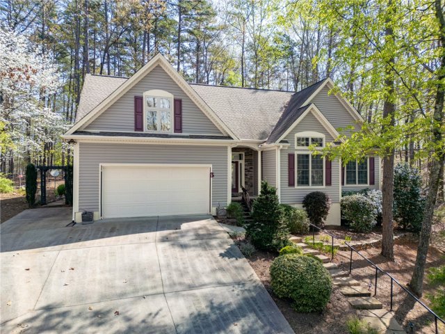 3 Halyard Way active home in Keowee Key, Salem, SC