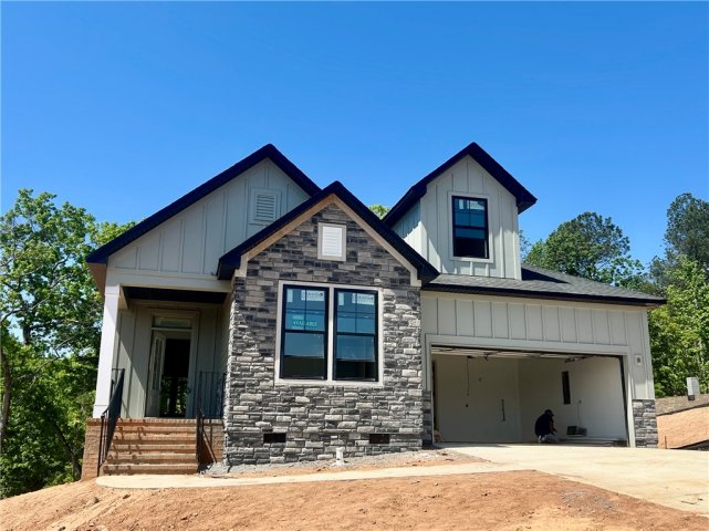 Homes in Edwards Ridge, Central