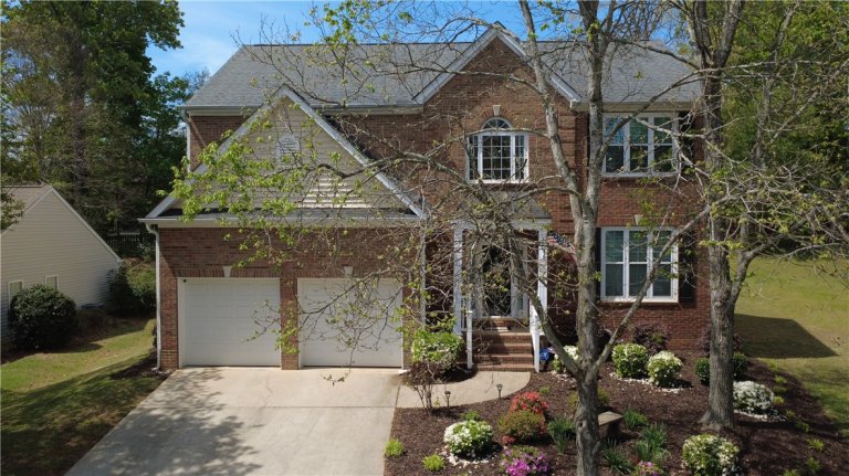 108 Waterton Way pending home in Waterton, Simpsonville, SC