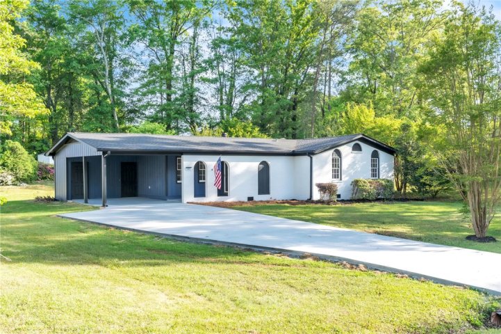 403 Keith Lane pending home in Southern Meadow, Seneca, SC
