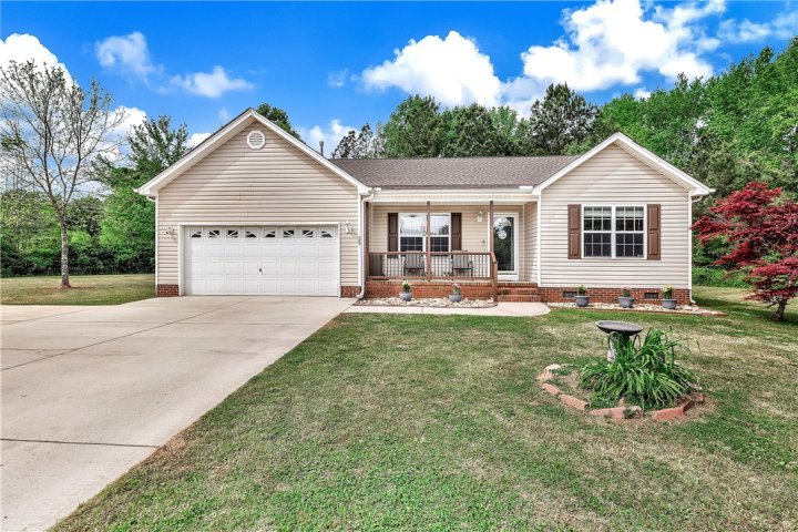 Homes in Hunters Glen, Anderson
