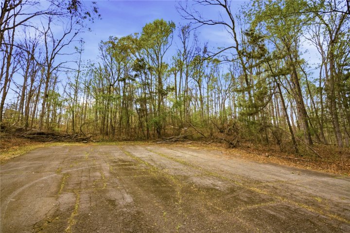 Lot 42 Brandywine Drive active home in Foxwood Hills, Westminster, SC