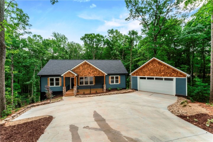 110 Gabriel Way pending home in Keowee Mountain, Pickens, SC