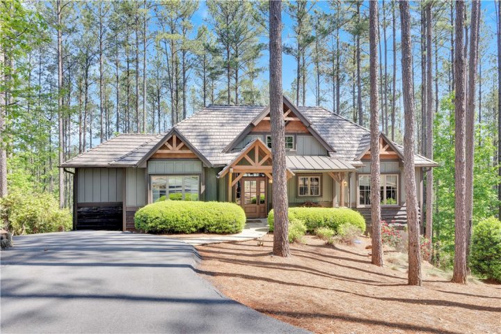 124 Guest House Court active home in The Reserve At Lake Keowee, Sunset, SC