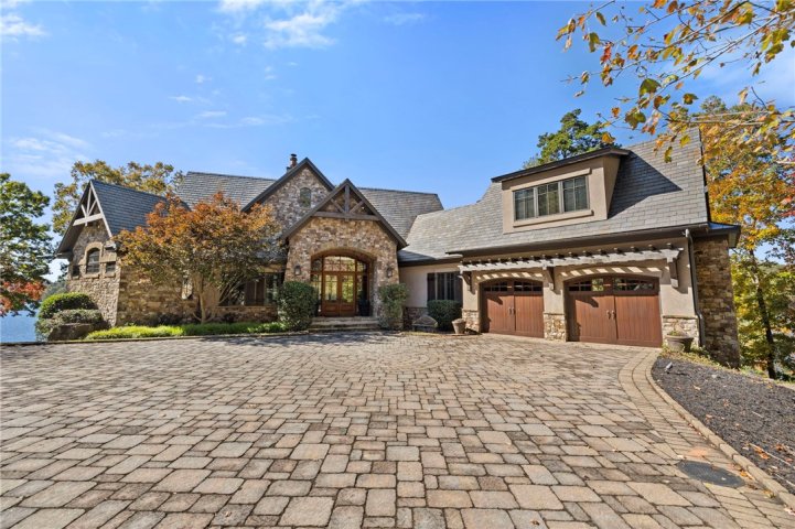 208 Deep Cove Point active home in The Reserve At Lake Keowee, Sunset, SC
