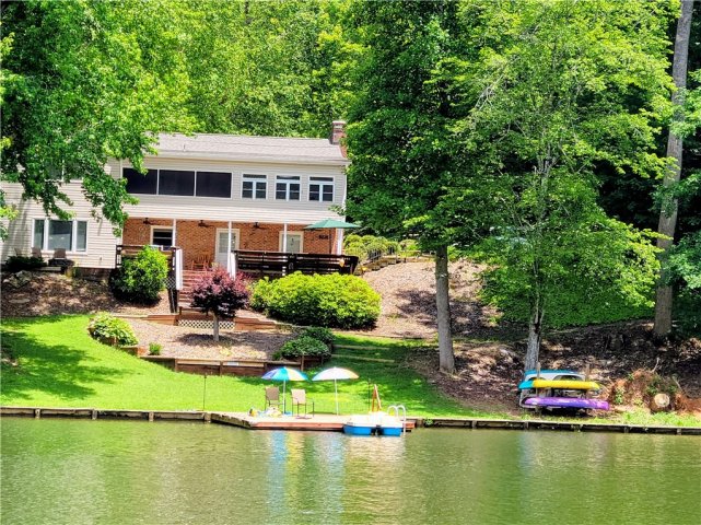 Homes in Whitewater Lake, Salem