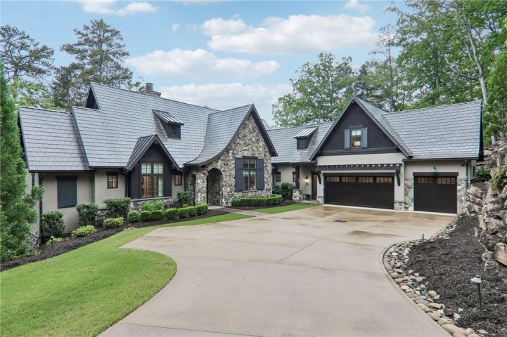 184 Hickory Springs Way pending home in Cliffs At Keowee Springs, Six Mile, SC