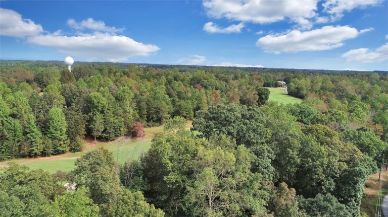 Lot 16 P-1 Chickasaw Drive active home in Chickasaw Point, Westminster, SC