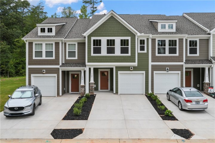 Homes in Gateway Village, Travelers Rest