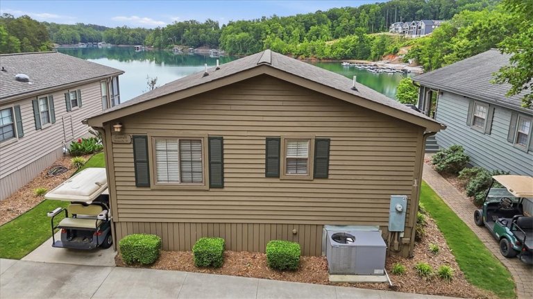 1230 Melton Road 40 active home in Backwater Landing, West Union, SC