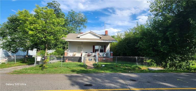 Homes in Utica, Seneca