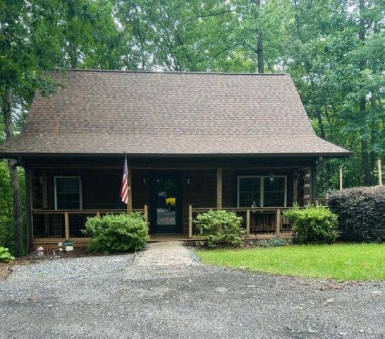 234 Tiger Lane active home in Foxwood Hills, Westminster, SC