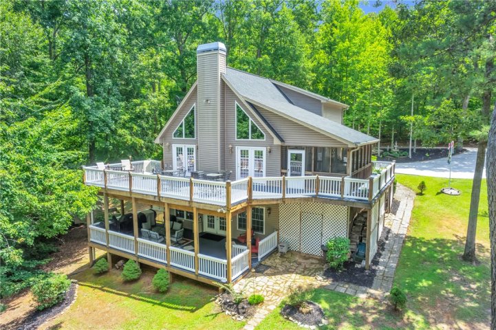 Homes in Fiddlers Cove, Tamassee