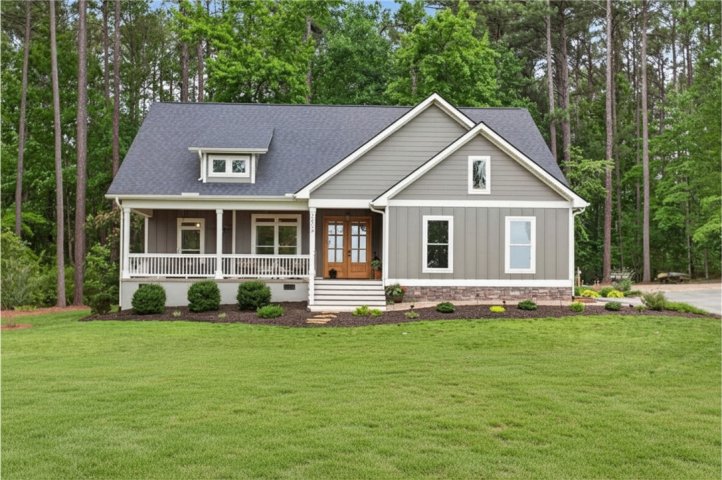 2024 Retreat Pointe Road pending home in Peninsula Pointe South, West Union, SC