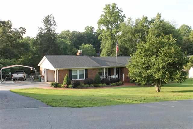 111 Magnolia Avenue sold home in Forest Park Sub, Easley, SC