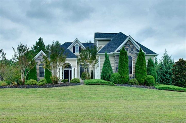 104 Saint Lukes Circle sold home in Lukes Crossing, Easley, SC