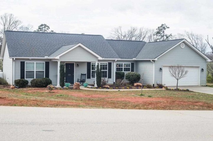 305 Windy Knoll Court sold home in Eleven South, Westminster, SC
