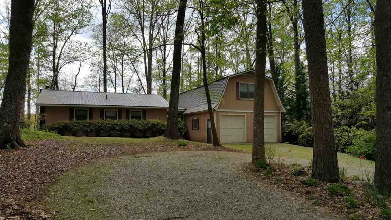 329 Chateau Drive sold home in Brittany Hbr N, Lavonia, GA