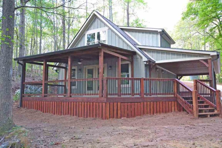 179 Hilltop Drive sold home in Lakeview Height, Martin, GA