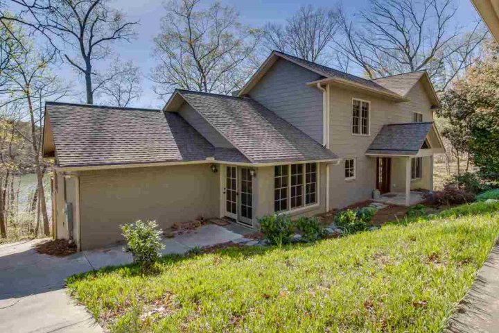100 Sequoyah Road sold home in Seminole Point, Fair Play, SC