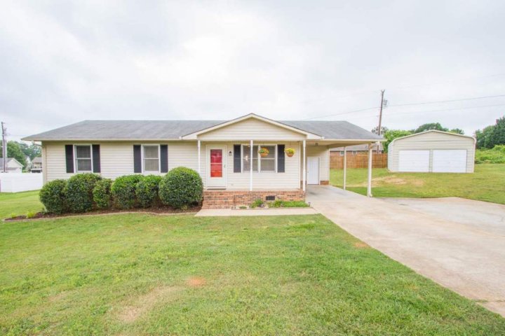 105 Spring Court 105 Spring Circle sold home in Fox Valley, Anderson, SC