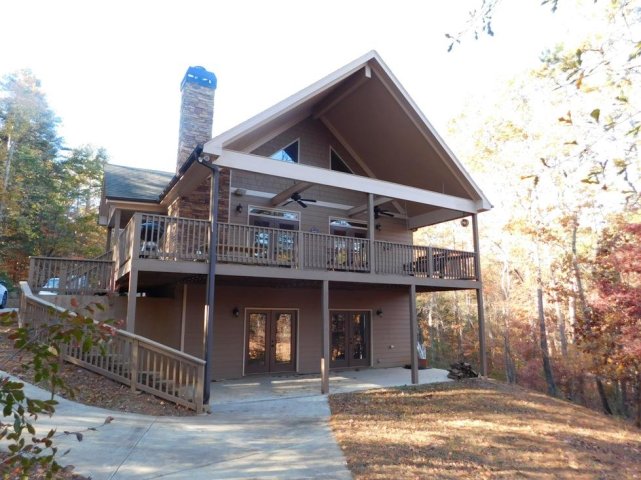 114 Muskhogean Road sold home in Seminole Point, Fair Play, SC