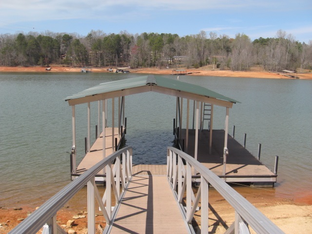 133 Martins Pointe sold home in Martin's Pointe, Seneca, SC