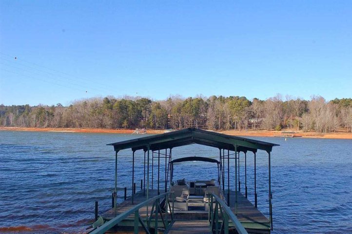 Lot 7 Martins Pointe sold home in Martin's Pointe, Seneca, SC