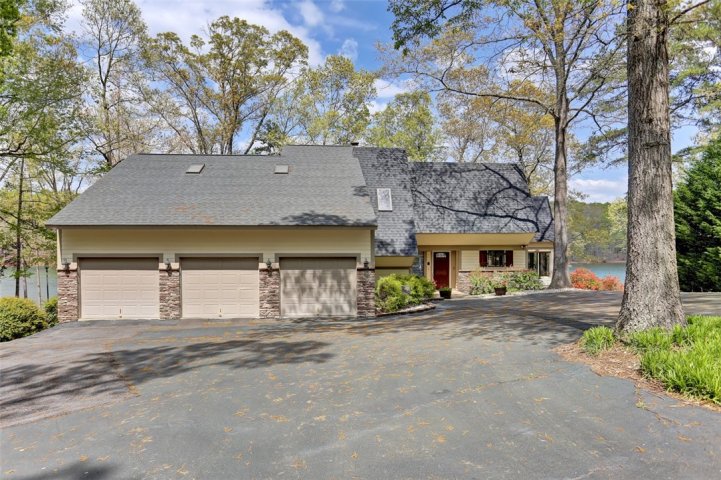 821 Seminole Point Road sold home in Seminole Point, Fair Play, SC