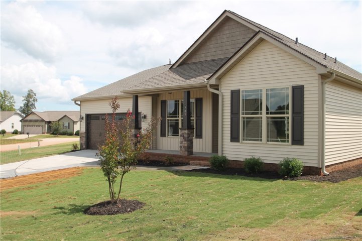709 Rockstone Drive sold home in Stonegate, Seneca, SC