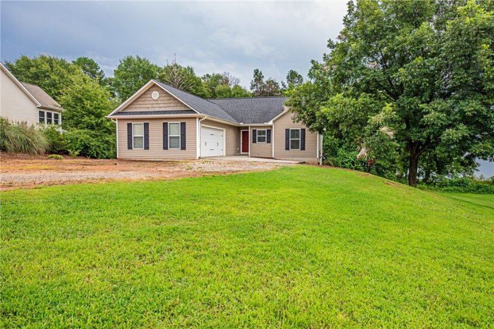 102 N Windy Point sold home in Windy Point, Townville, SC