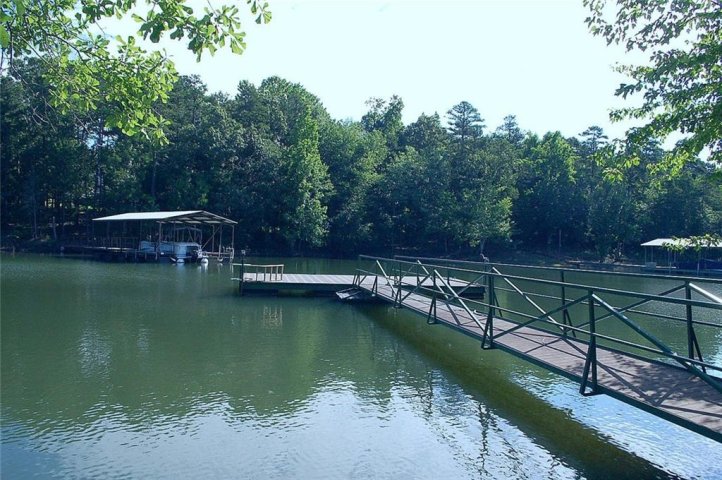 17 Melody Lane sold home in Melody Farms, Hartwell, GA