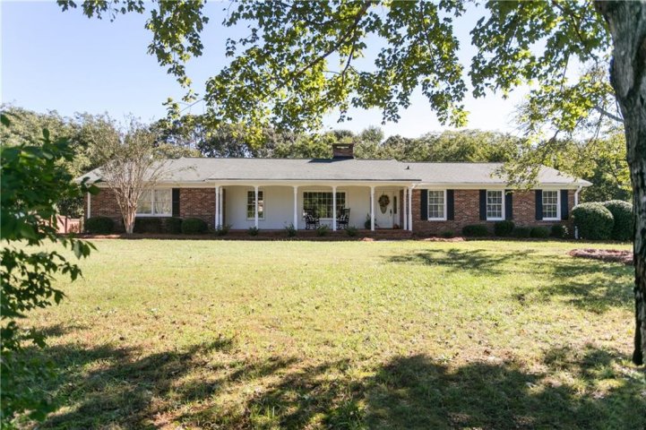 111 Heritage Lane Easley sold home in Heritage Acres, Easley, SC
