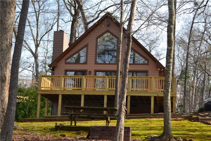 999 Rue Fleur De Lis Road sold home in Brittany Hbr N, Lavonia, GA