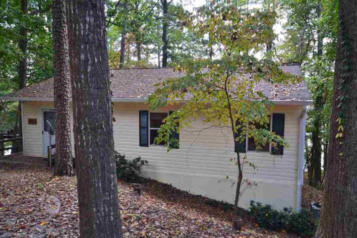879 Rue Fleur De Lis sold home in Brittany Hbr N, Lavonia, GA