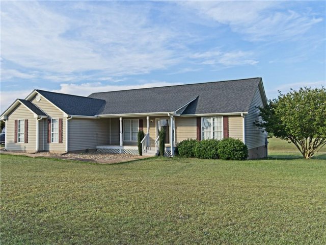 1000 Moorehead Place sold home in Century Hills, Pendleton, SC