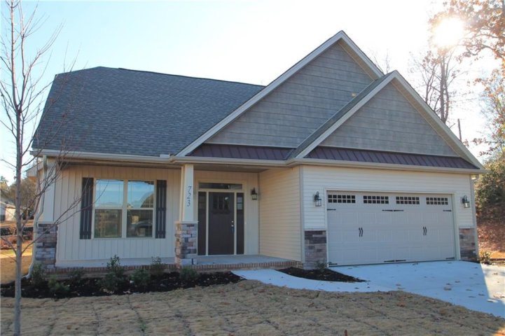723 Rockstone Drive sold home in Stonegate, Seneca, SC