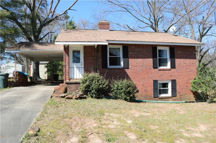 304 W South 5Th Street Seneca sold home in Adams East View, Seneca, SC