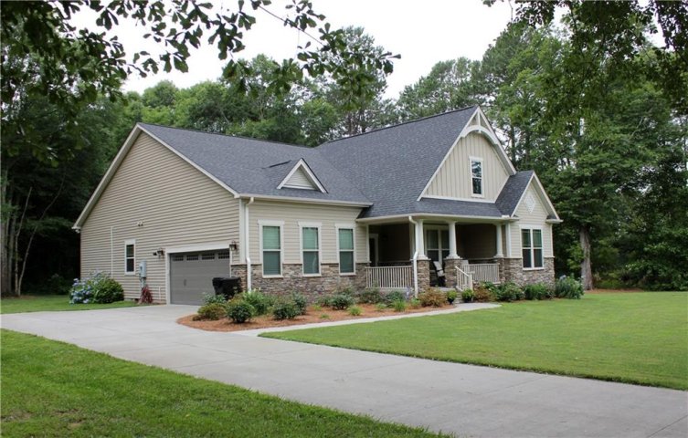 209 Edgewood Road sold home in Seaton Acres, Honea Path, SC