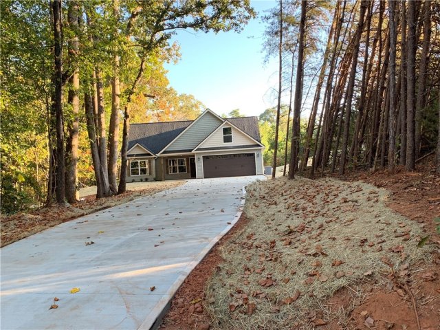 406 Greenview Court sold home in Eleven South, Westminster, SC