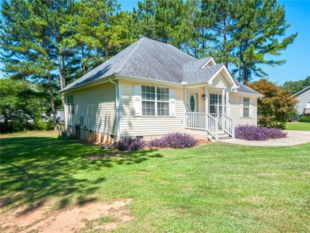 128 Crimson Leaf Lane sold home in Persimmon Hill, Liberty, SC