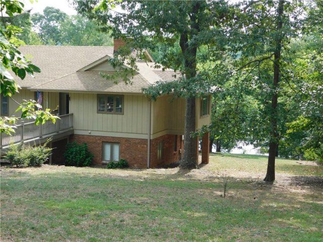 1132 Moorehead Place sold home in Century Hills, Pendleton, SC