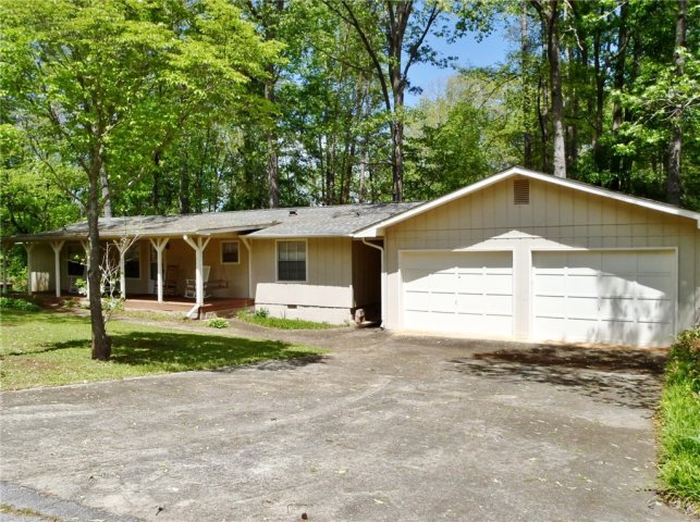 380 S Century Drive sold home in Shady Shores, Martin, GA
