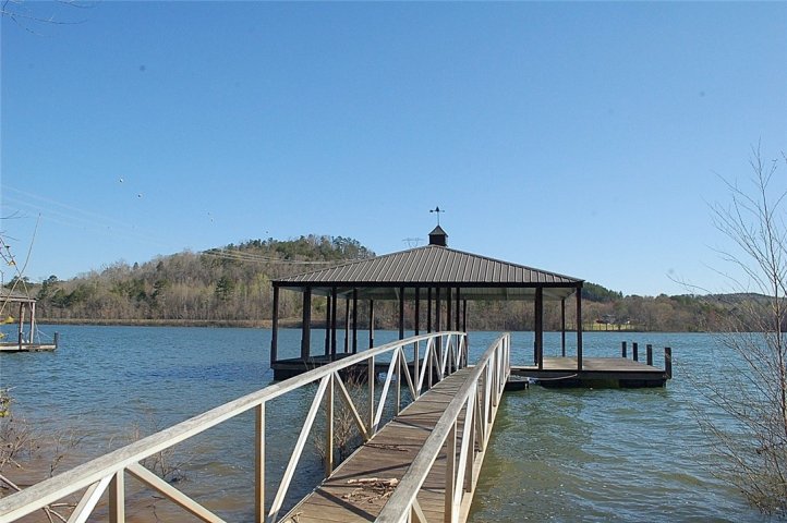 1020 N Edgewater Trail sold home in Currahee Club, Toccoa, GA